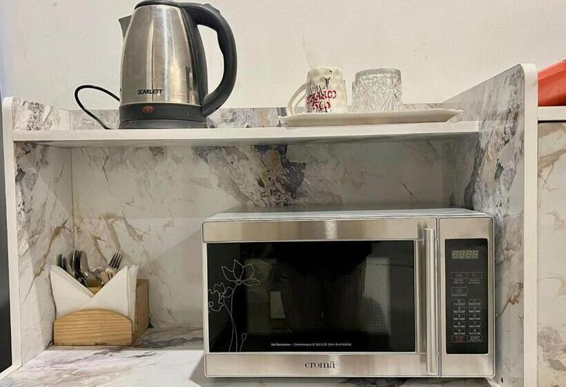 Отель Letstay Business Suite