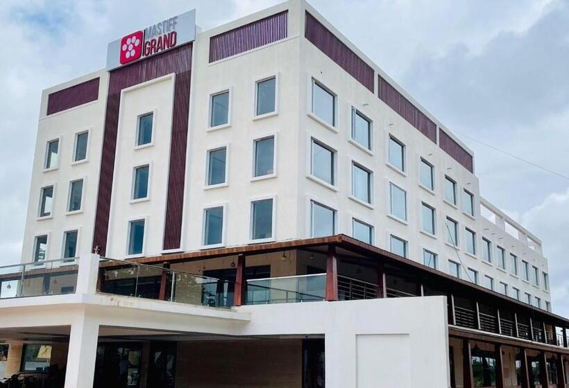 בית מלון כפרי Mastiff Grand Dharwad