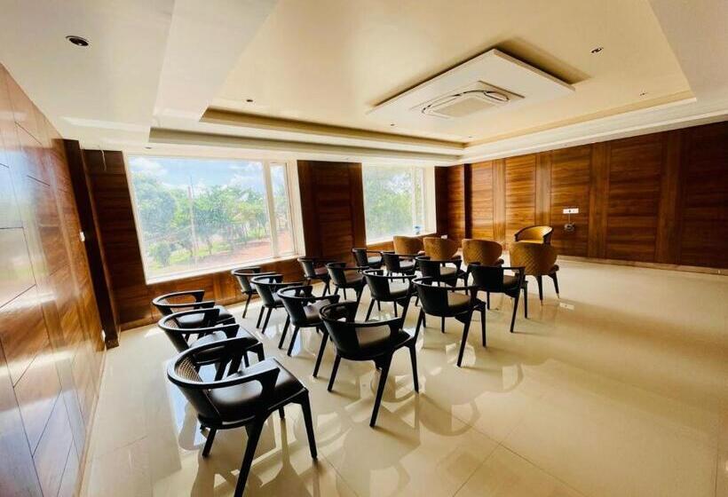 בית מלון כפרי Mastiff Grand Dharwad