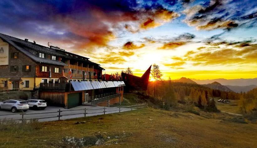 هتل Reischl,s Sport Und Wander