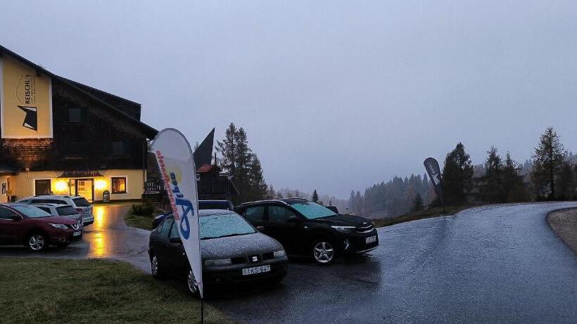 هتل Reischl,s Sport Und Wander