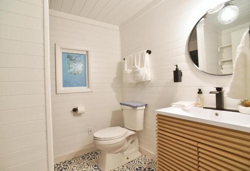 בית מלון כפרי Showboat