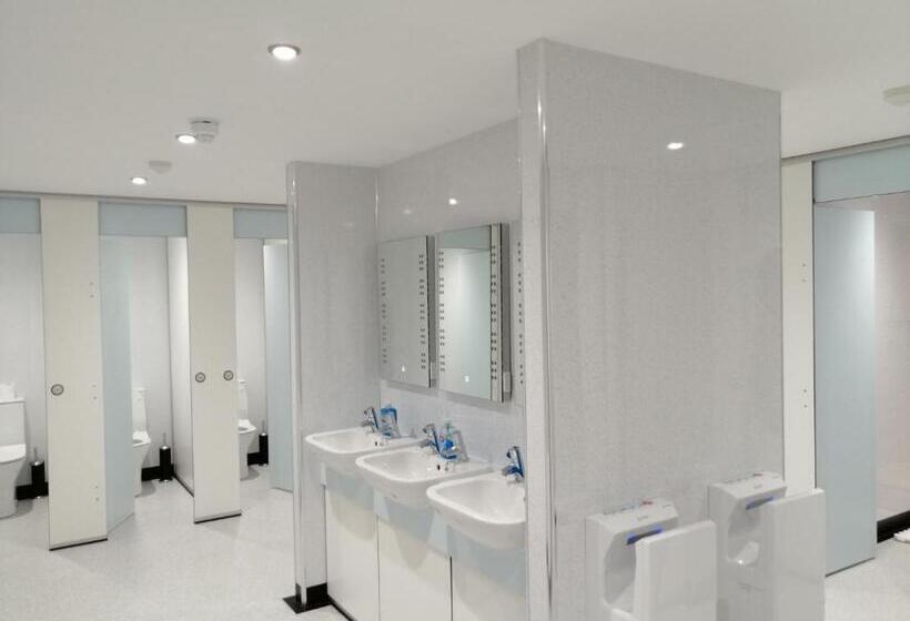 ホテル The Lodges