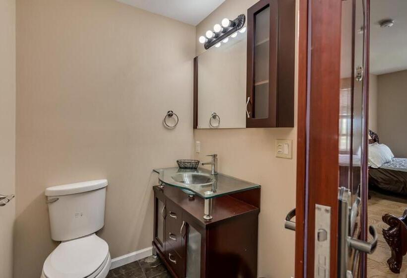 בית מלון כפרי The Roxy Cape Vincent