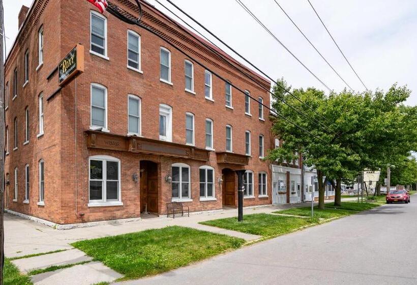 בית מלון כפרי The Roxy Cape Vincent