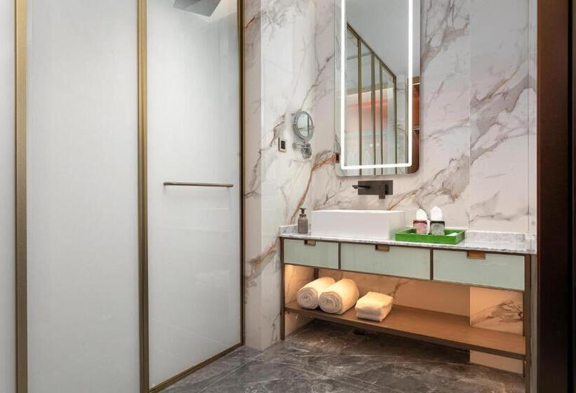 בית מלון כפרי Wingate By Wyndham Urumqi Railway Station