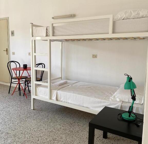 Meet Hostel Cervia