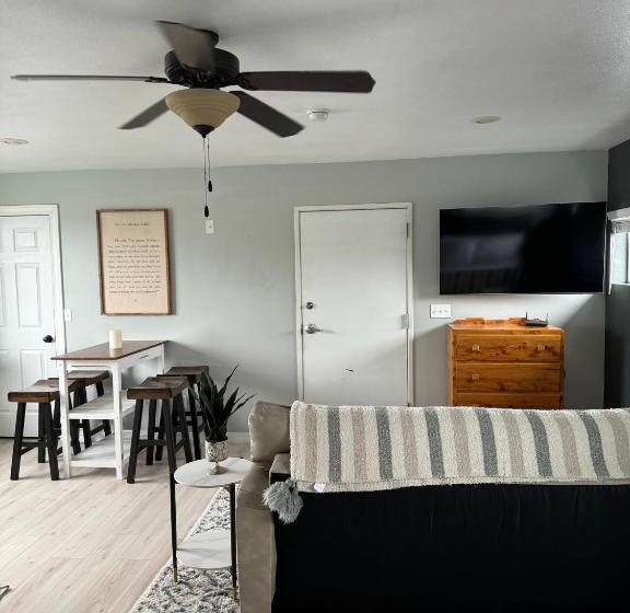 Moon River Park Room