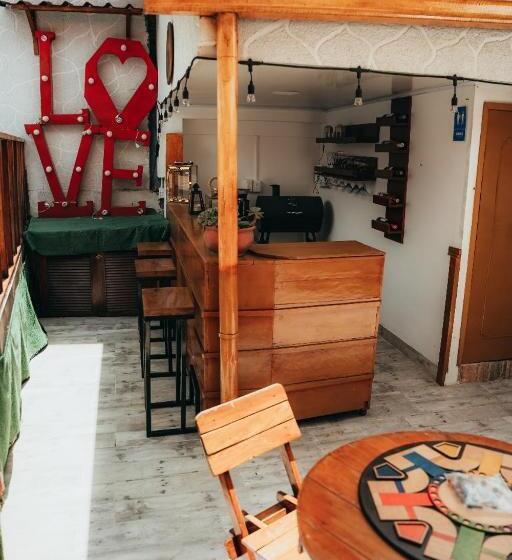 پانسیون Casa Hotel Hostal Del Cafe