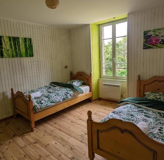 פנסיון Ferme équestre Equi Cantal