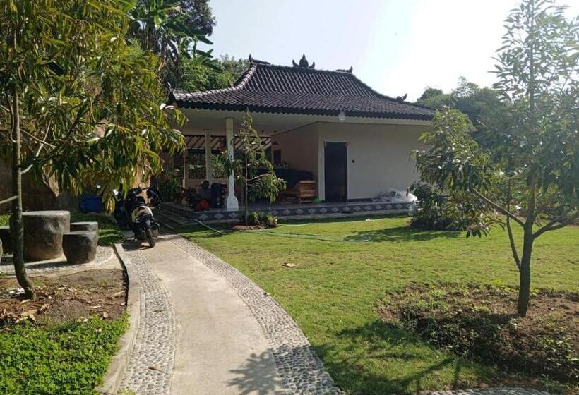 פנסיון Kubu D  Teba