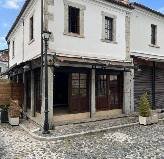 פנסיון Livealbania Korçë Guesthouse