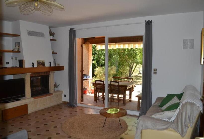 膳宿费 Maison Rénovée Avec Terrasse Privative Et Jardin Au Centre De Gemenos