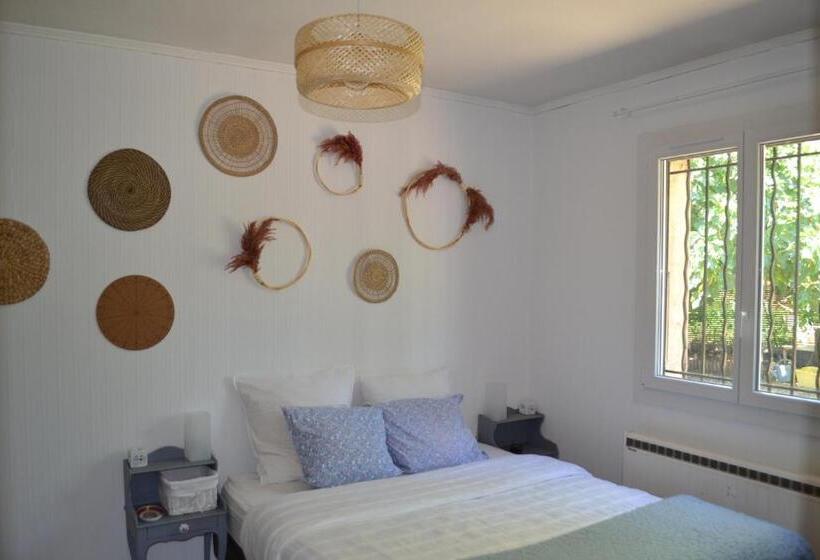 膳宿费 Maison Rénovée Avec Terrasse Privative Et Jardin Au Centre De Gemenos