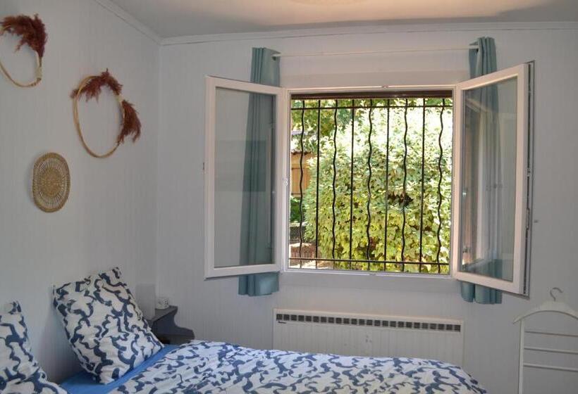 膳宿费 Maison Rénovée Avec Terrasse Privative Et Jardin Au Centre De Gemenos