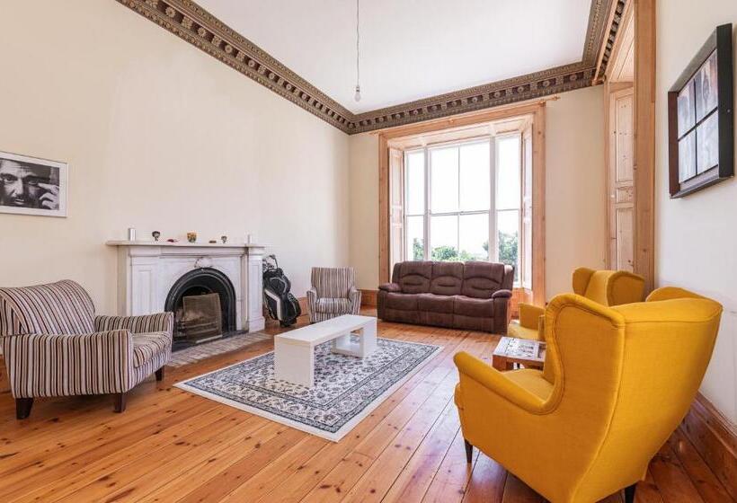 פנסיון Montebello House