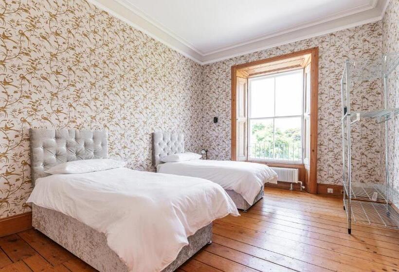 פנסיון Montebello House