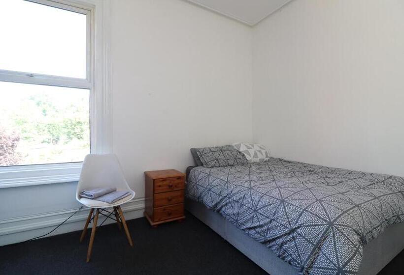 Пансион Pebbles Guest House Room 5