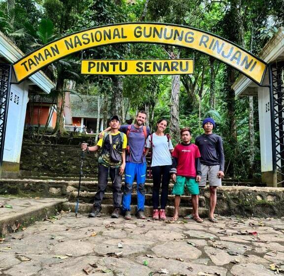 פנסיון Tatasya Homestay