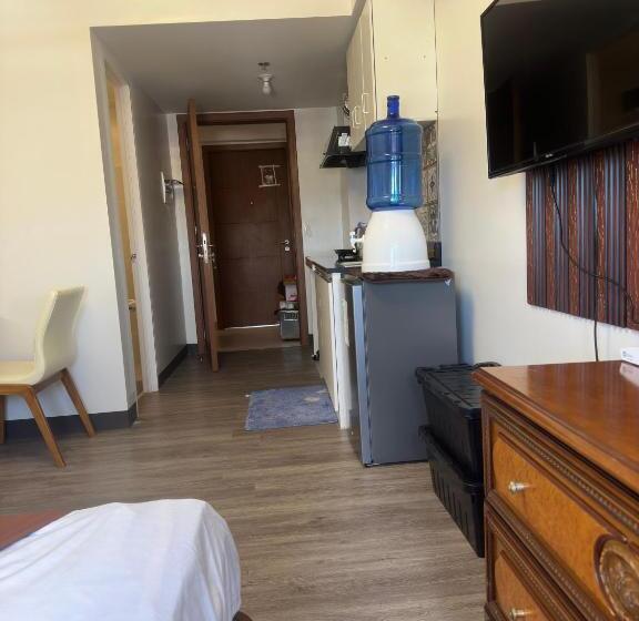 Jojies Crib Symfoni Tower 2 Bossa Guadalupe