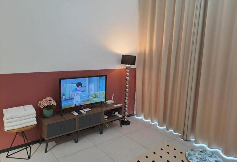 148 Urban Suites Georgetown New Condo City View Infinity Pool 10pax