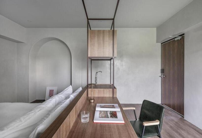 هاستل H Suite Inn