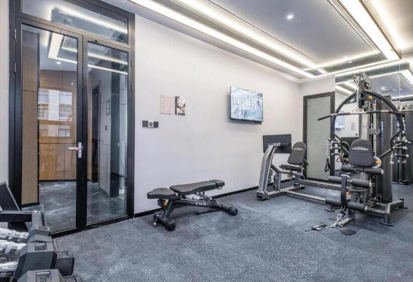 Atour Hotel Xi‘an West High Speed Railway Station North Square