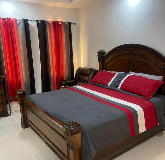 تختخواب و صبحانه Honey S Hidden Villa