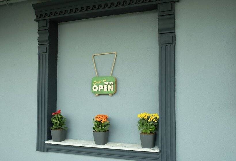 צימר Zelle Airport Boutique