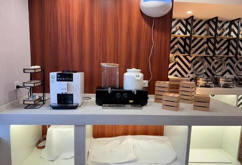 Borrman Hotel Nanning Anji Wanda Plaza Sulu Metro Station