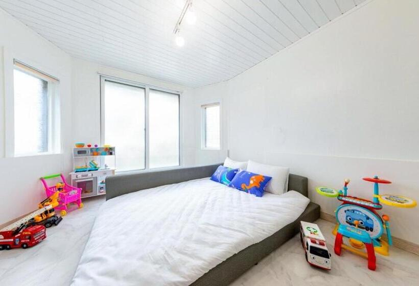 Ganghwado Baby Bear Spa Pension