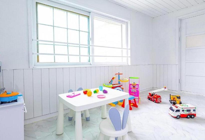 Ganghwado Baby Bear Spa Pension