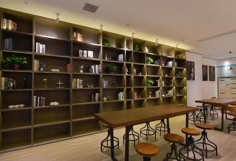 Hanting Hotel Fuzhou East Railway Station