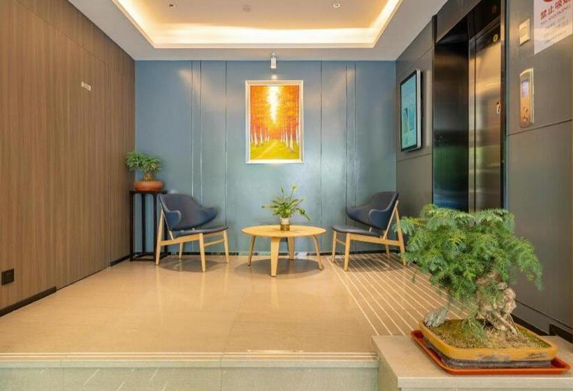 Hanting Hotel Shanghai Century Avenue Metro Station