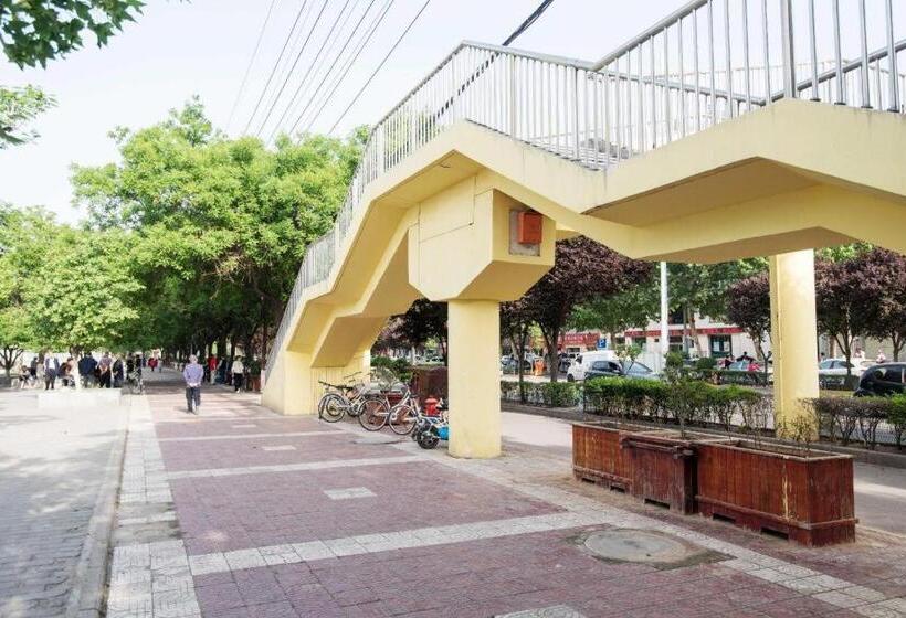 Hanting Hotel Xi An Jingwei New Town Changqing West Road