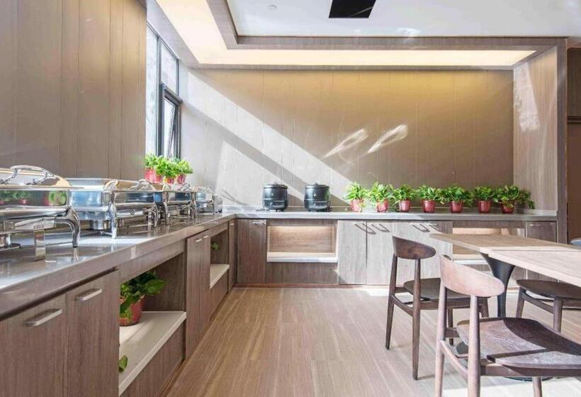 Hanting Hotel Xi An Jingwei New Town Changqing West Road