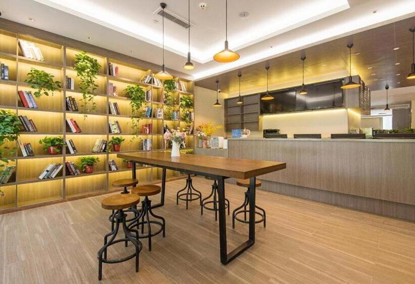 Hanting Hotel Xi An Jingwei New Town Changqing West Road