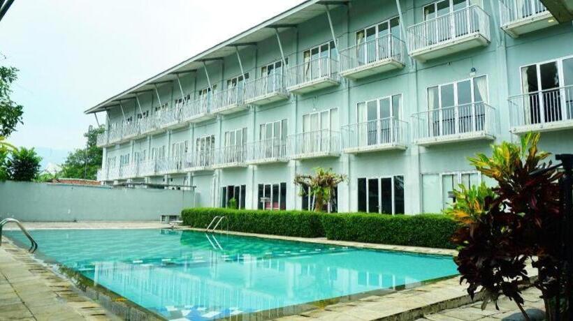 ホテル Bogor Indah Nirwana