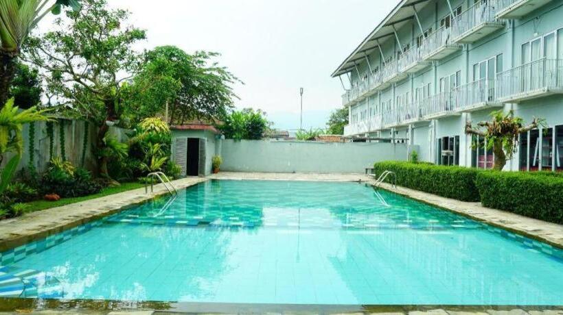 ホテル Bogor Indah Nirwana