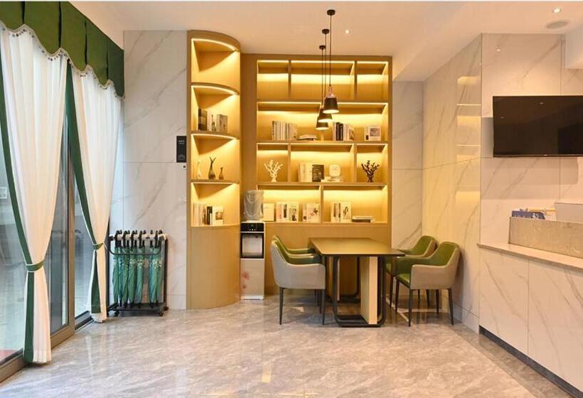 酒店 City Comfort Inn Anshun West High Speed railway Station Huangguoshu Street