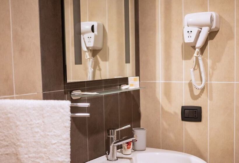 Отель Donna Crescenza