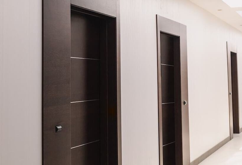 Отель Donna Crescenza