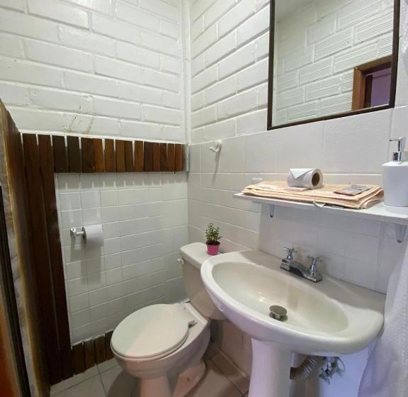 בית מלון כפרי Garden House Hostal