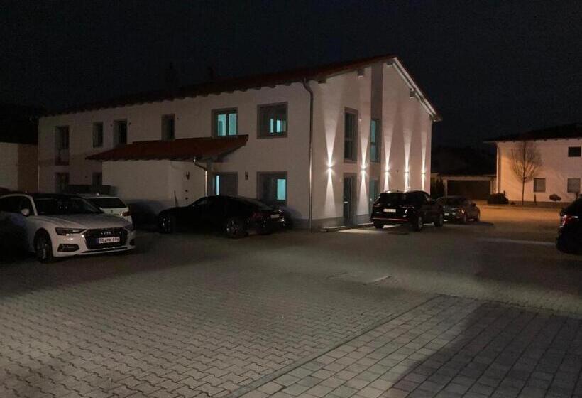 فندق Gasthaus Karpfinger