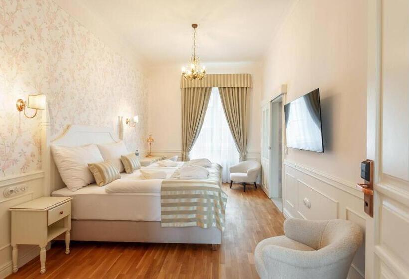 هتل Goya Vitality