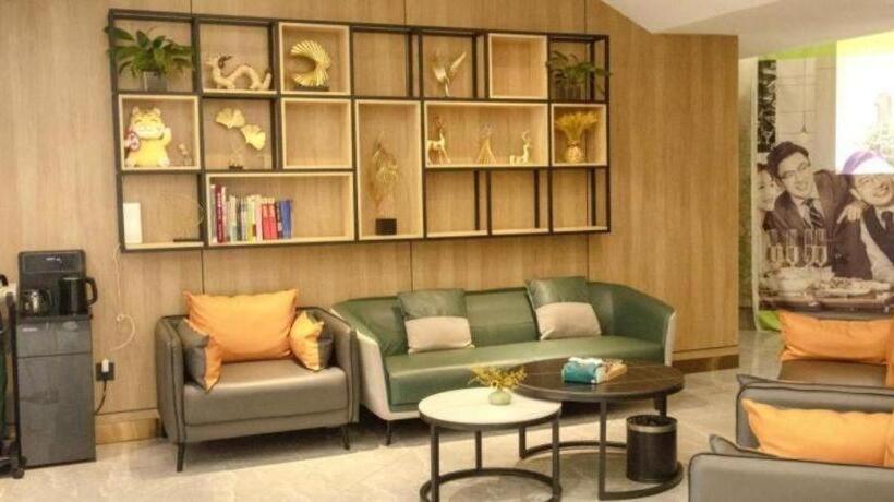 فندق Greentree Inn Xiaoyi Wanda Plaza