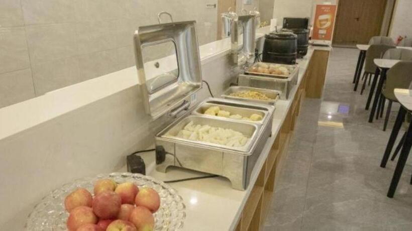 호텔 Greentree Inn Xiaoyi Wanda Plaza