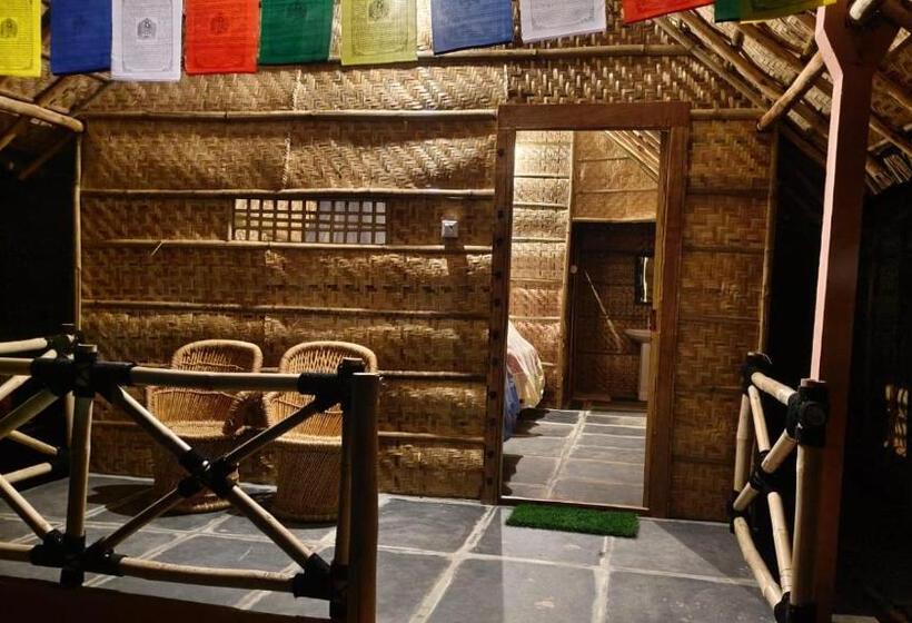 בית מלון כפרי Hampi Waterfall Cottages