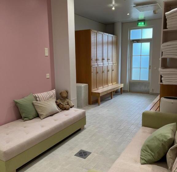 Отель Hill Side Golf & Sports Resort