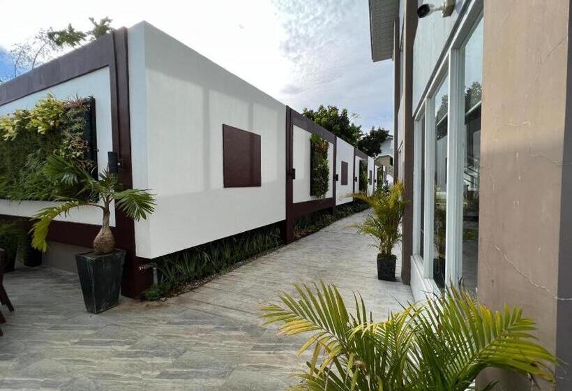 هتل La Casa Ramirez